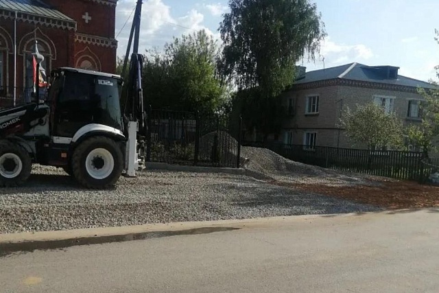 В Русском Камешкире стартовали работы по благоустройству территории у Троице‑Сергеевской церкви